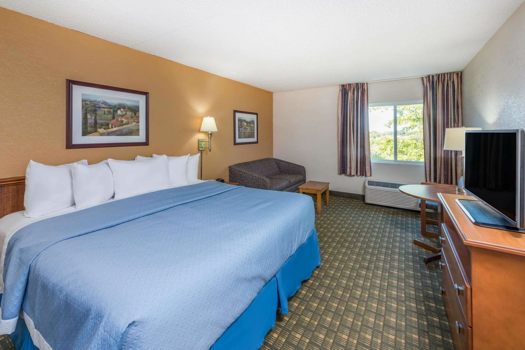 Days Inn By Wyndham Kirksville Exterior foto